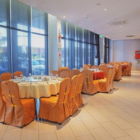 Roxy Hotel Serian Εξωτερικό φωτογραφία