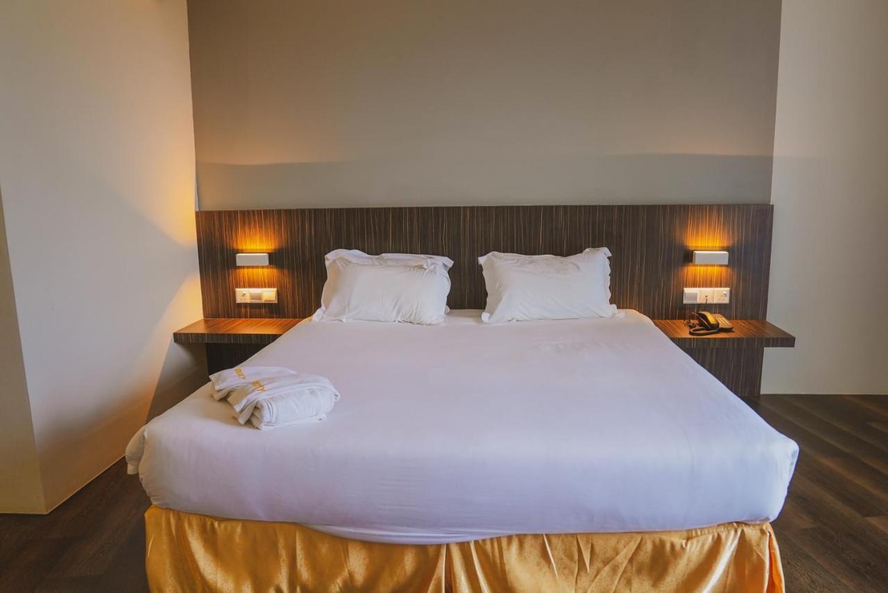Roxy Hotel Serian Εξωτερικό φωτογραφία