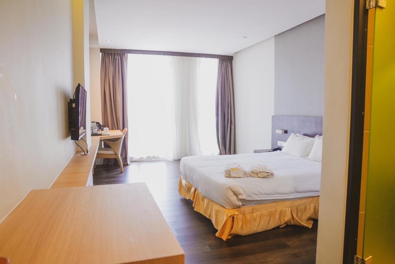 Roxy Hotel Serian Εξωτερικό φωτογραφία