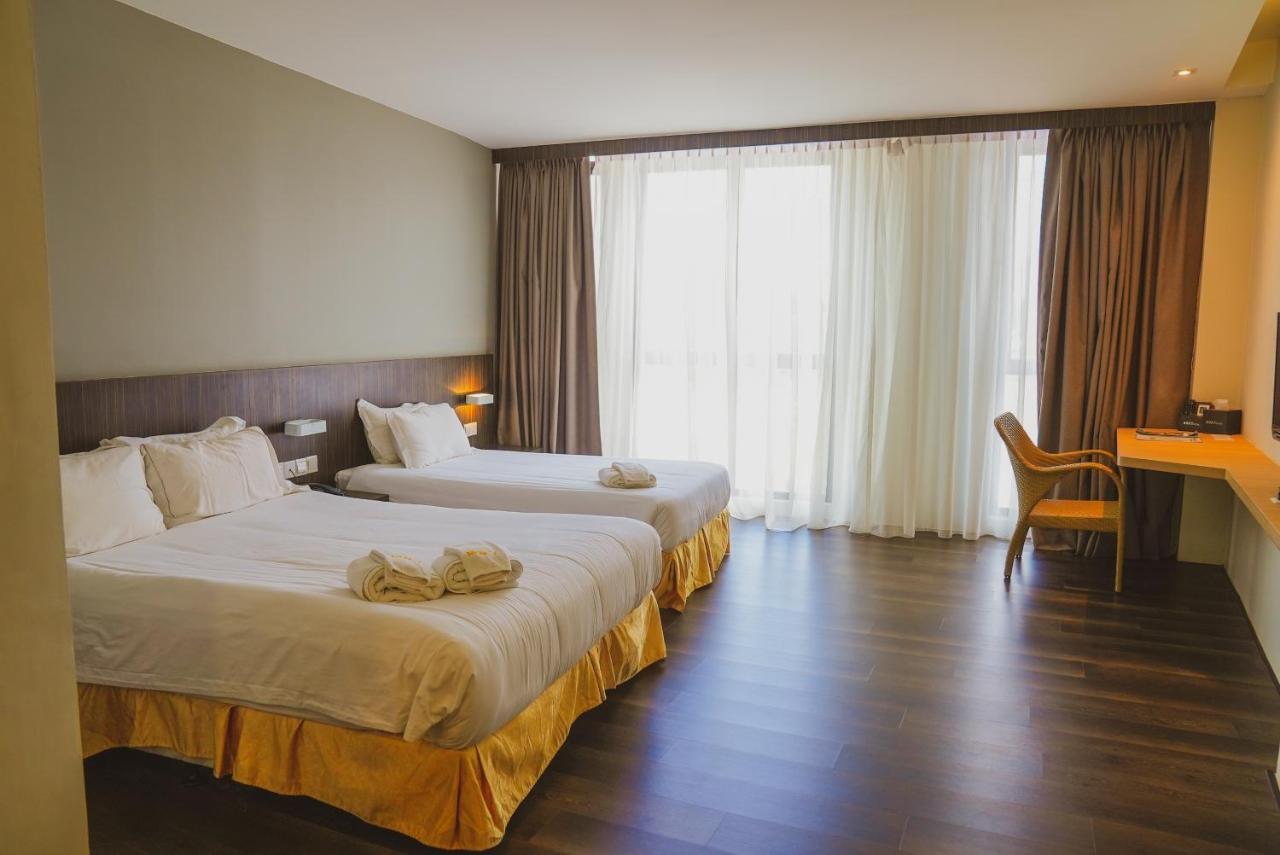 Roxy Hotel Serian Εξωτερικό φωτογραφία