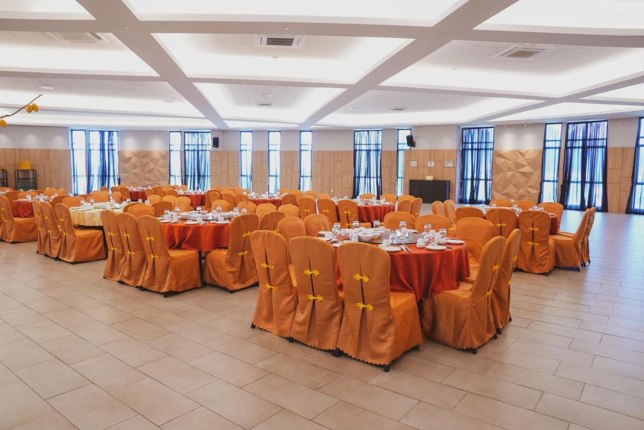 Roxy Hotel Serian Εξωτερικό φωτογραφία