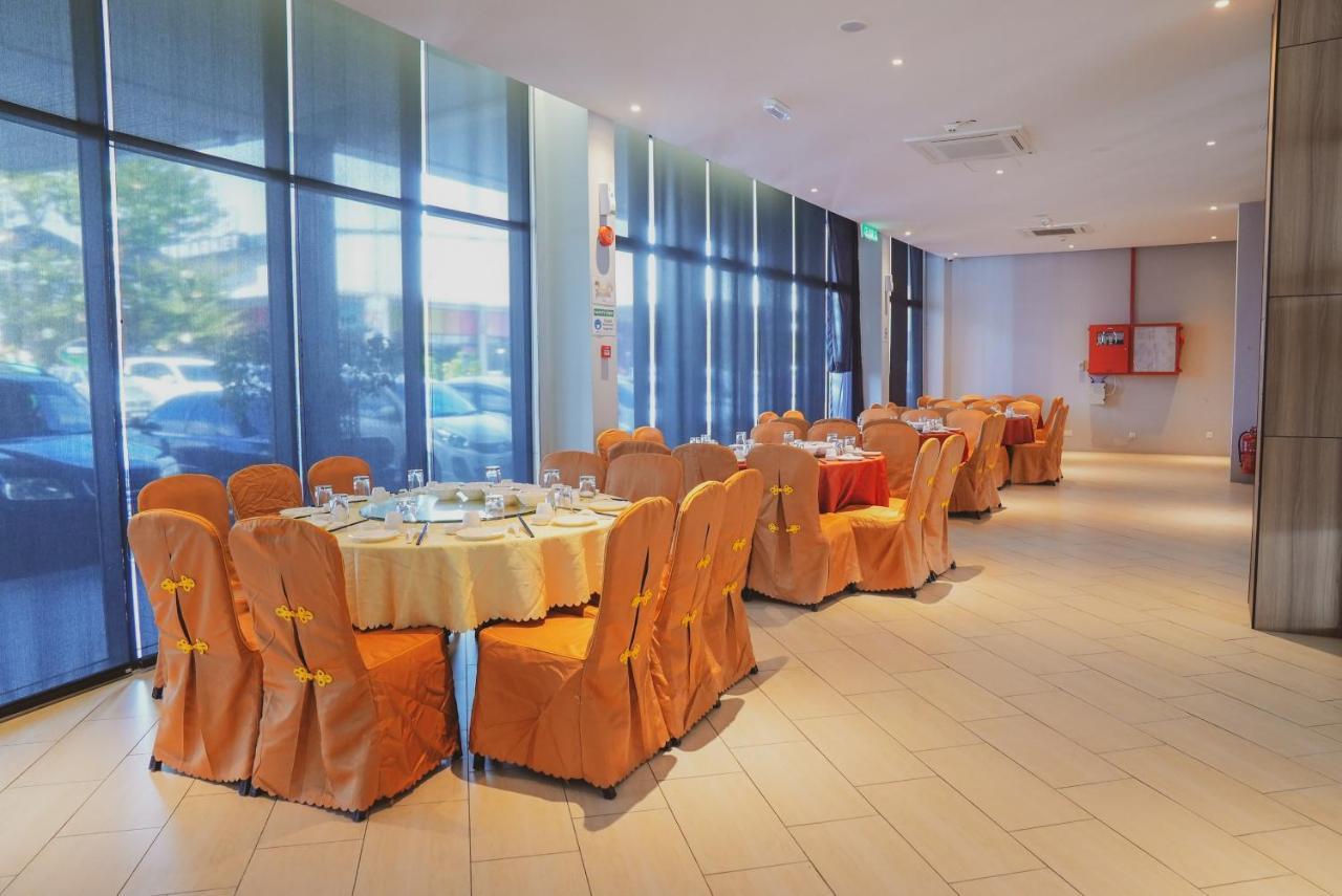 Roxy Hotel Serian Εξωτερικό φωτογραφία