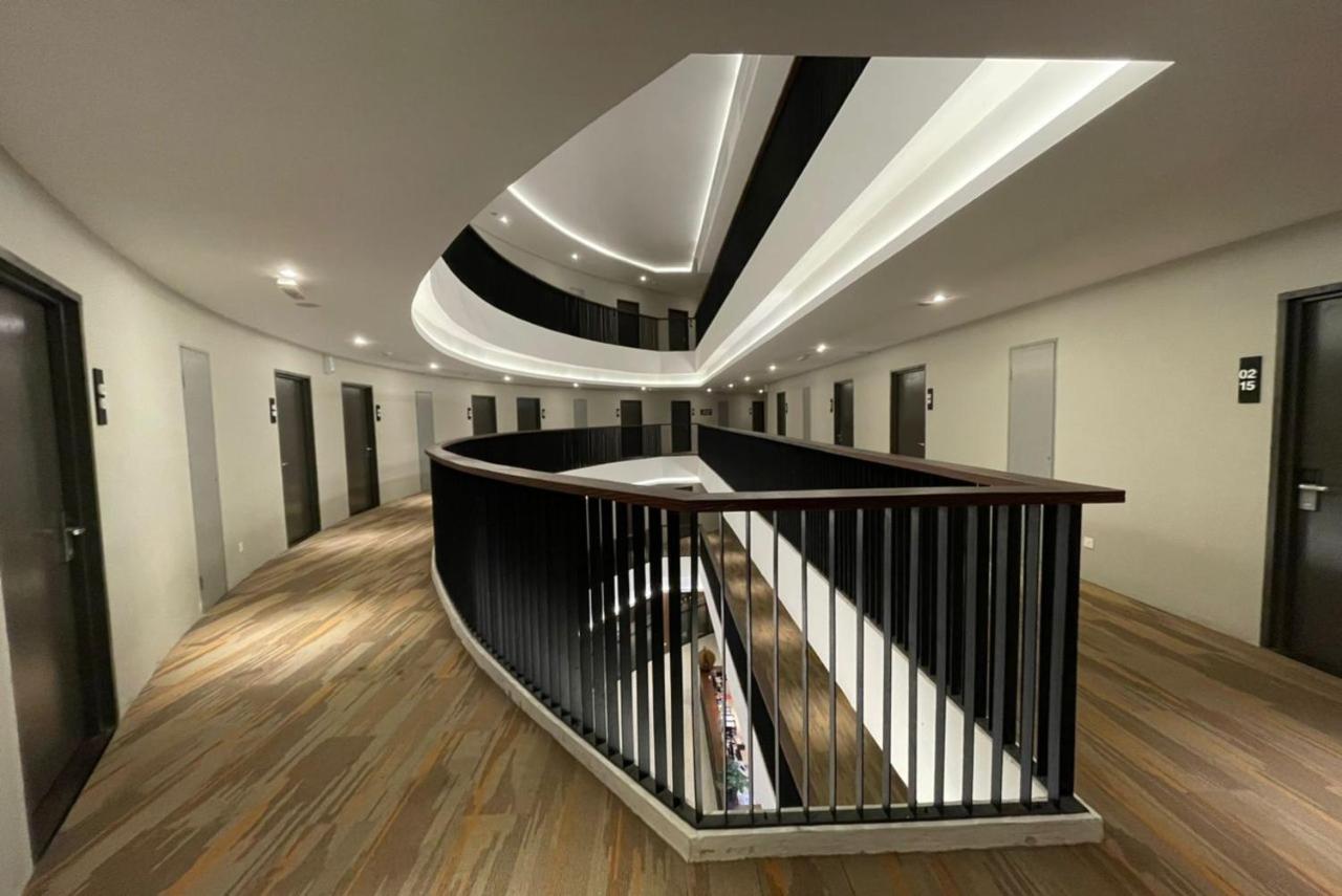 Roxy Hotel Serian Εξωτερικό φωτογραφία