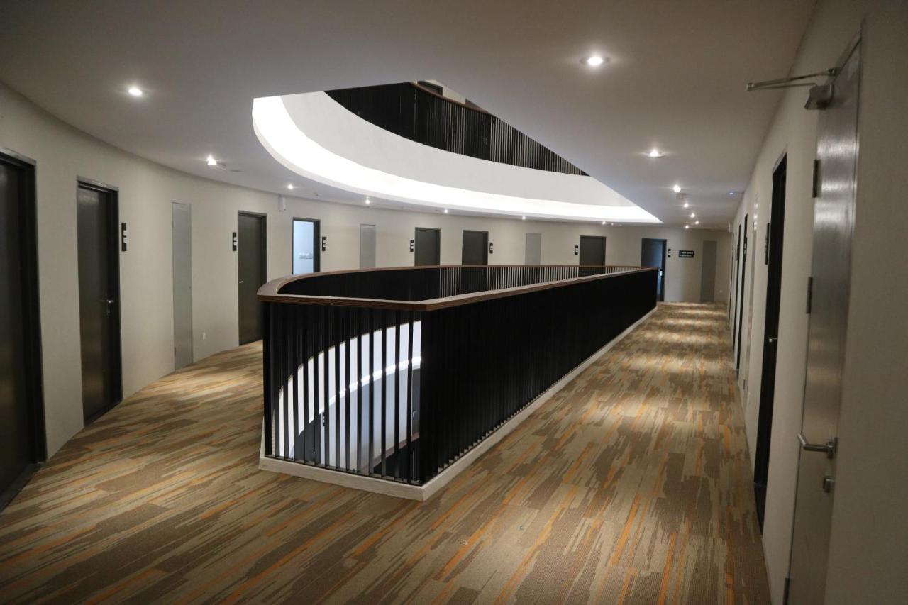 Roxy Hotel Serian Εξωτερικό φωτογραφία